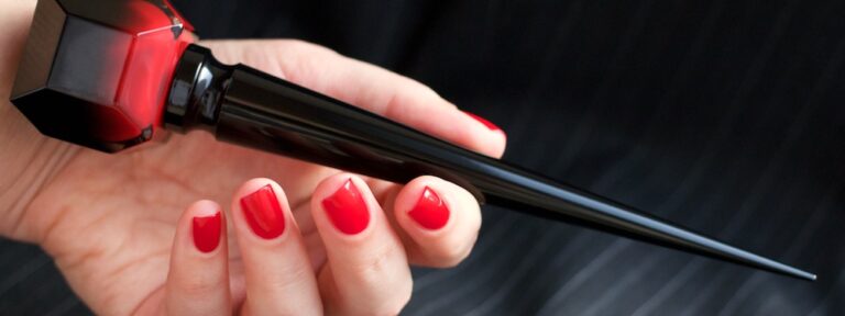 Christian Louboutin - Rouge Louboutin Vernis swatches